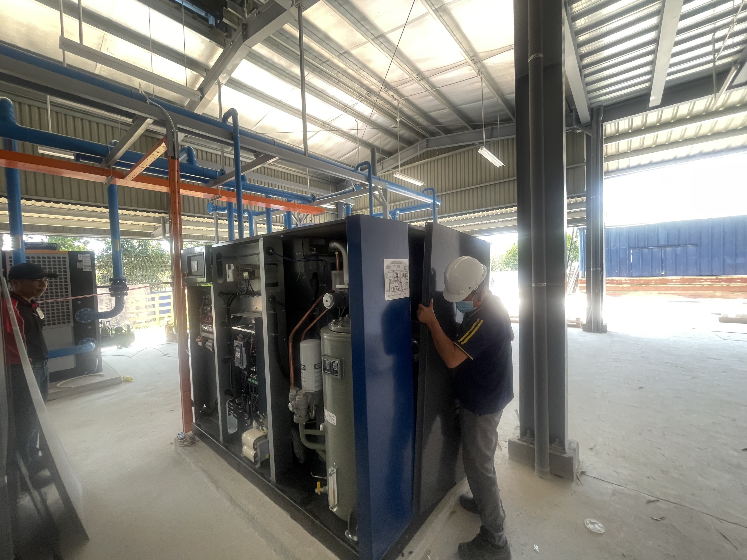 NHÀ MÁY SẢN XUẤT LINH KIỆN ĐIỆN TỬ